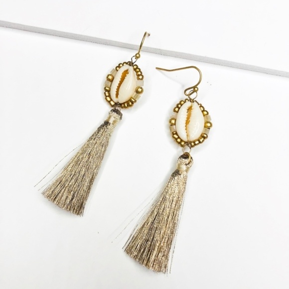 Ornamental Stone Jewelry - Isabela real Seashell Tassel Beaded Dangle Earring